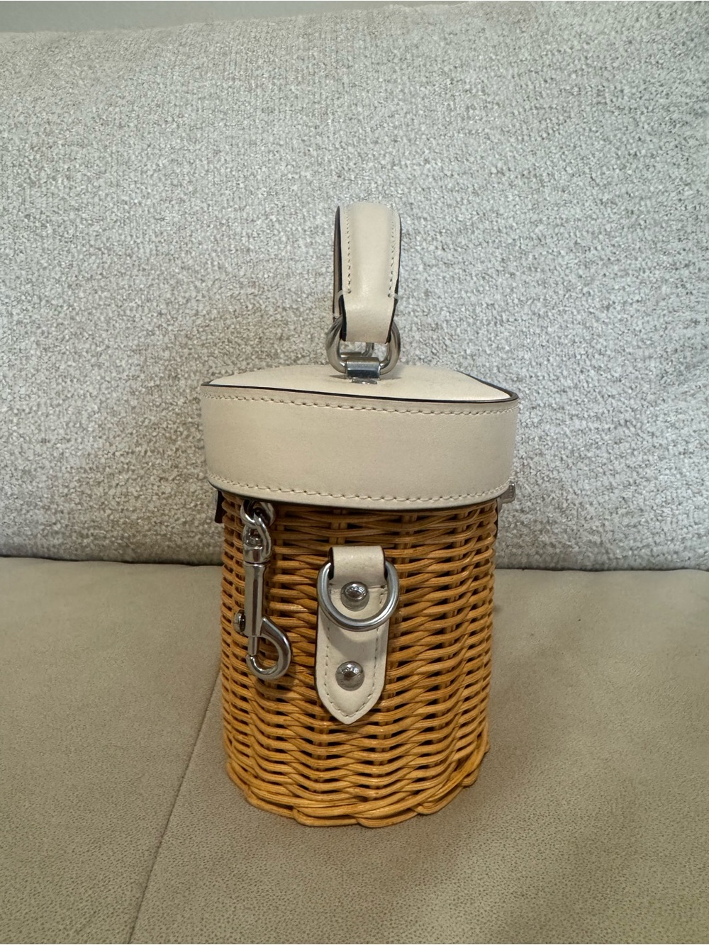 RARE Coach Kay Crossbody top handle bag Chalk basket woven - Picture 2 of 10